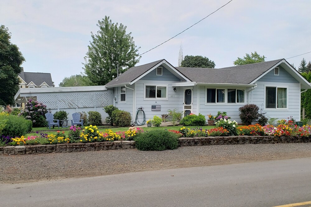 Eugene Cottage Guest House