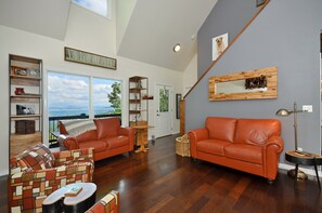 Smart-TV, Kamin, Videospiele, DVD-Player