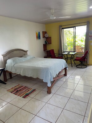 1 soverom, wi-fi (inkludert) og sengetøy