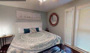 4 habitaciones, tabla de planchar con plancha y cuna de viaje 