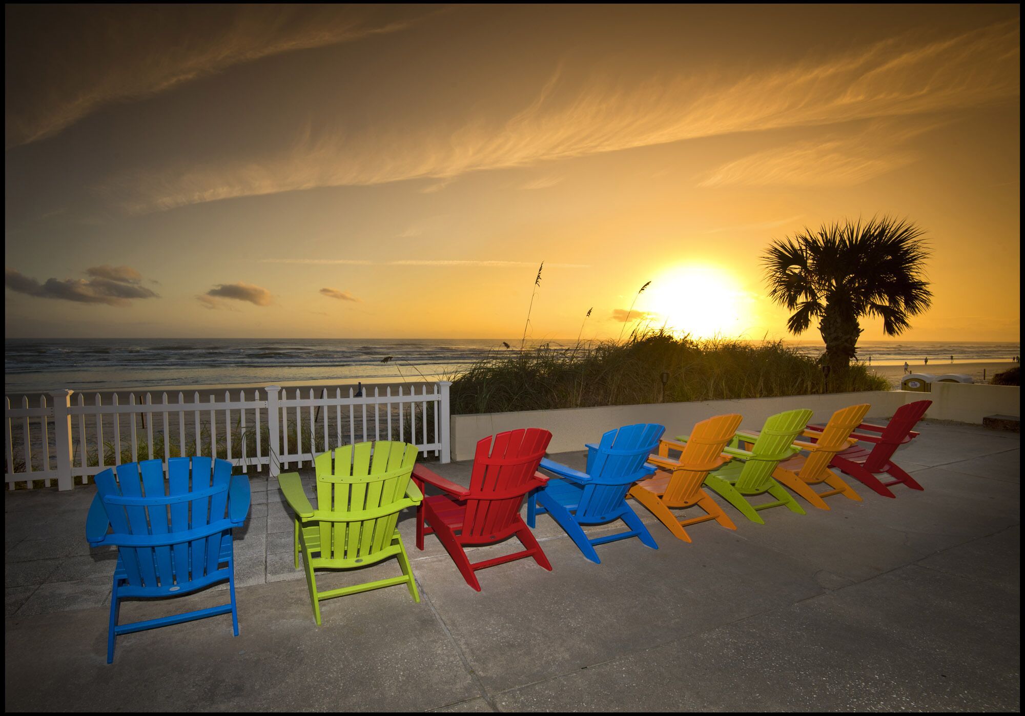 Direct Beachfront, Upstairs South & Pet Friendly.  The Crab Unit!