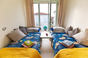 2 bedrooms, iron/ironing board, Internet