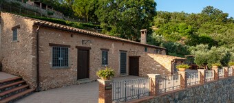 THE LANDS OF SAN LEONARDO, Stella