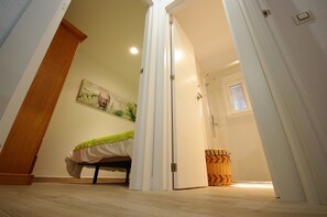 2 habitaciones, tabla de planchar con plancha y wifi gratis 