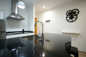 Kühlschrank, Mikrowelle, Geschirrspüler