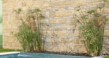 Estorilin moderni huvila Lämmitetty uima-allas 800 metrin päässä rannasta