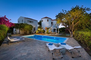 Outdoor pool - Cosy studio ARMONIA for 2 persons with great sea views in Rhodes-Ialysos (Ialisos)