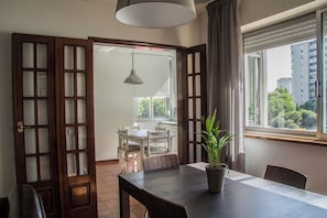 Unclassified image, 4 of 28, button - NEW! Typical and bright apartment in Campo Grande (Lisboa)