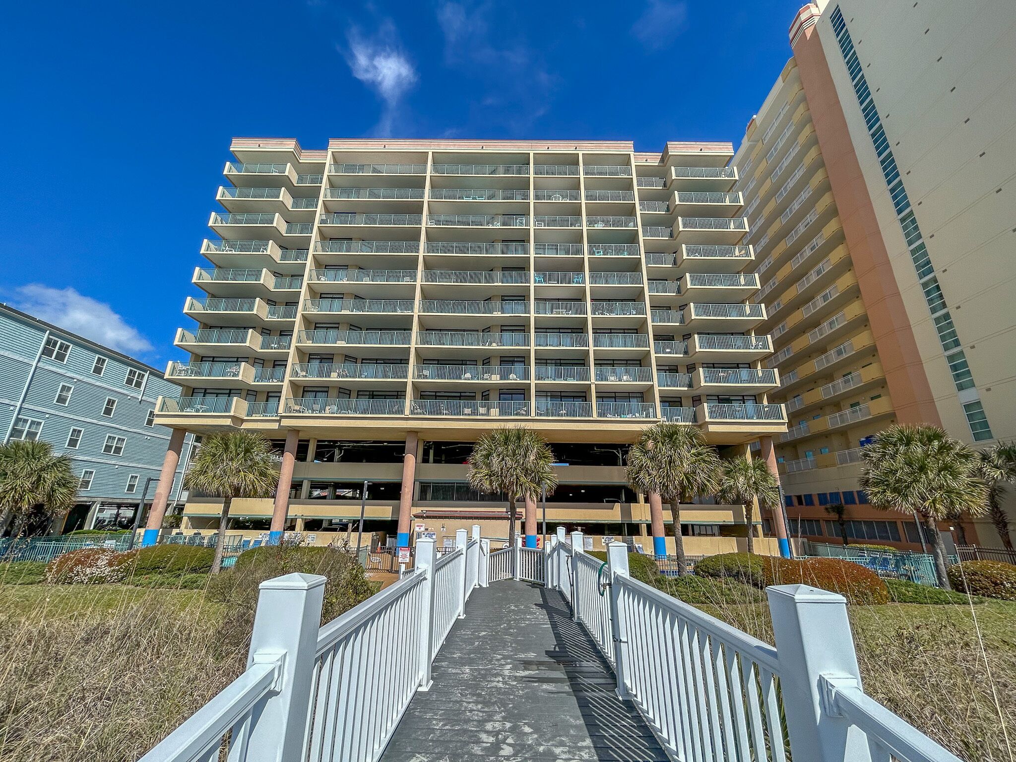 المنطقة المحيطة بالمنشأة