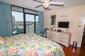 2 bedrooms, free WiFi, bed sheets - 2 bedroom oceanfront with OCEAN VIEW. Ocean Drive. 3 min. all year. (North Myrtle Beach)