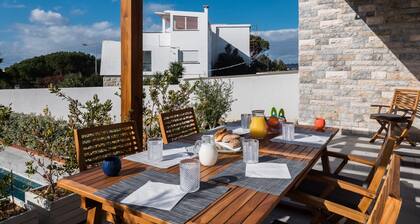 BeGuest Sun & Pool House