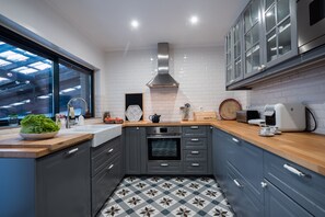 Fridge, microwave, oven, dishwasher