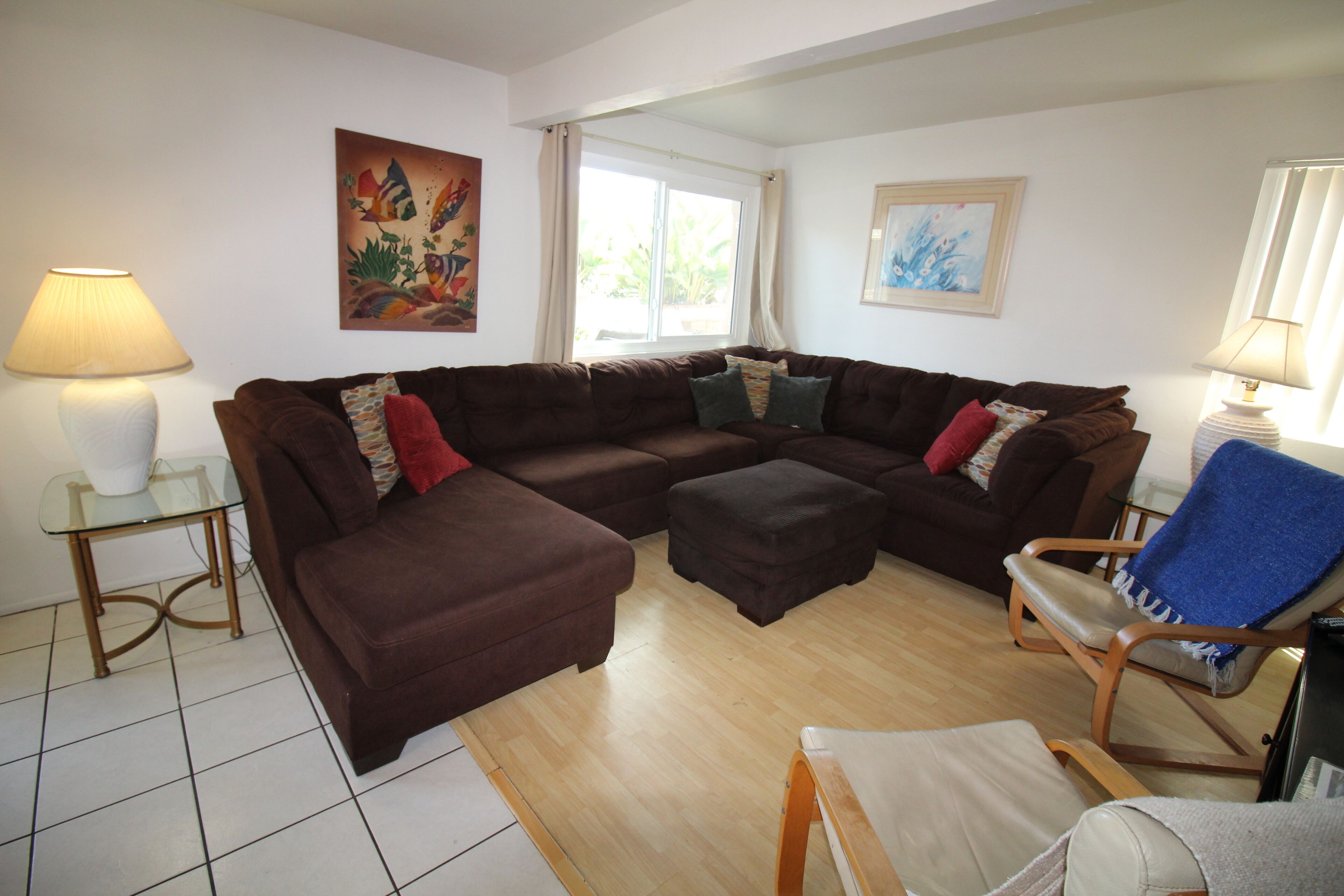 ~ Lovely Bay Duplex/flat- 2BR 1BA- Sleeps 8: Close To Belmont Park, Beach & Bay