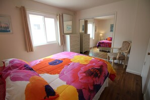 2 chambres, fer et planche à repasser, lit parapluie, Wi-Fi gratuit