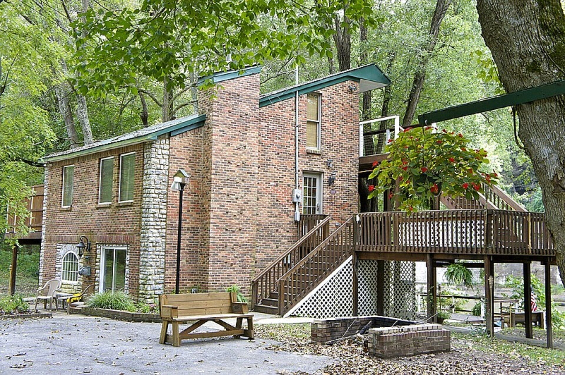 Kentucky River Cottages ~ 3rd Floor Suite ~ On The Bourbon Trail!