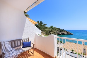 Property grounds - Mediterranean Beach House · AirCon · Pool (Salou)