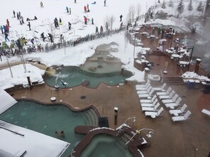 Piscine intérieure, piscine extérieure