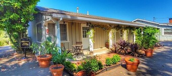 Bunkhouse at Side Road Farm charming one bedroom cottage