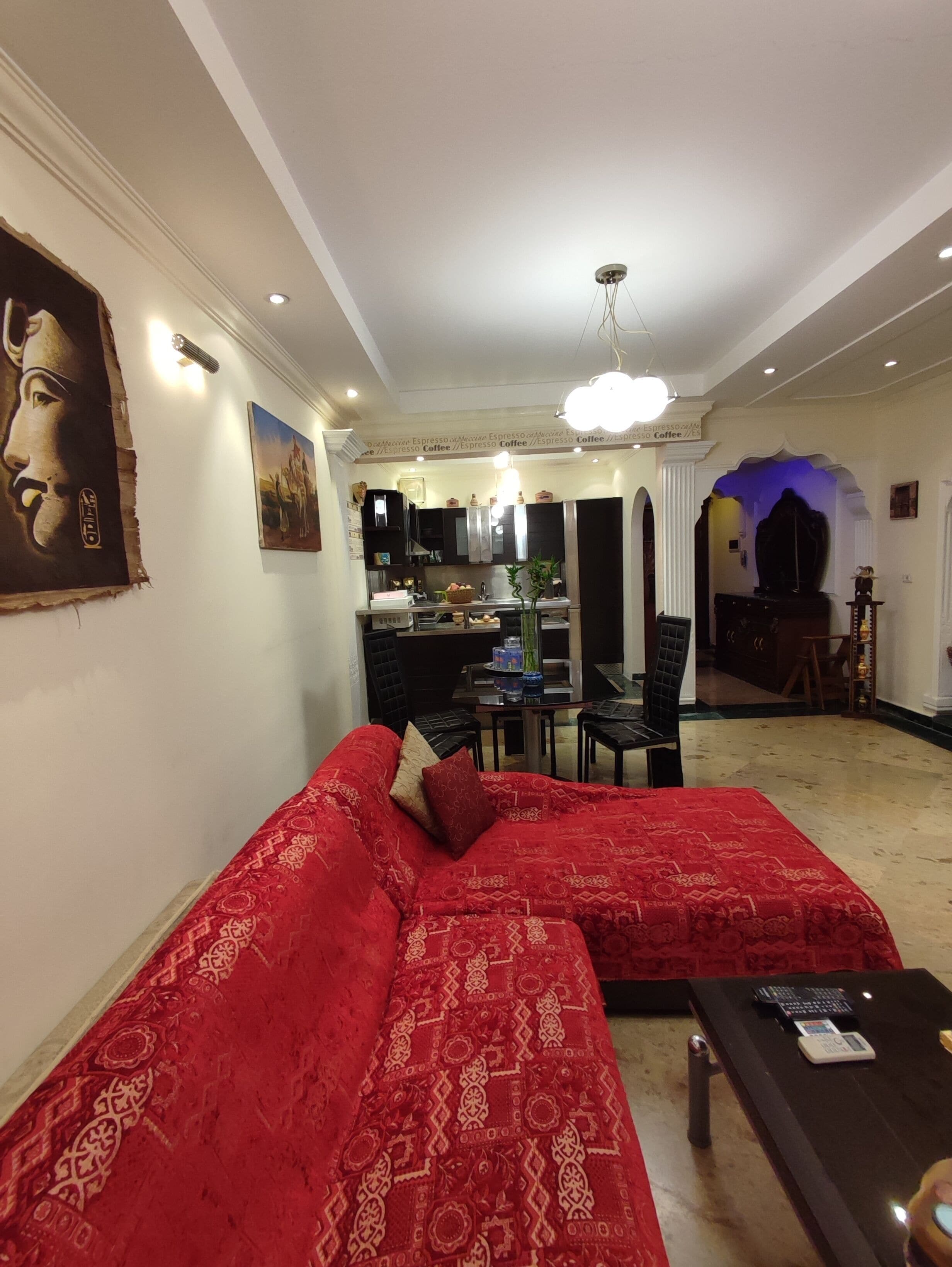 Villa with Private Pool | Vardagsrum | 40-tums platt-tv med premiumkanaler, LCD-tv och dvd-spelare