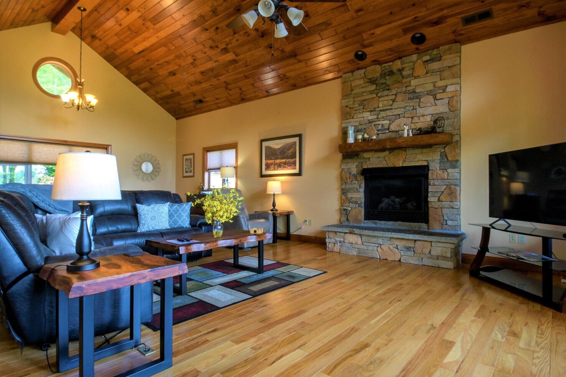 New Luxury Smoky Mountain Country Club Condo