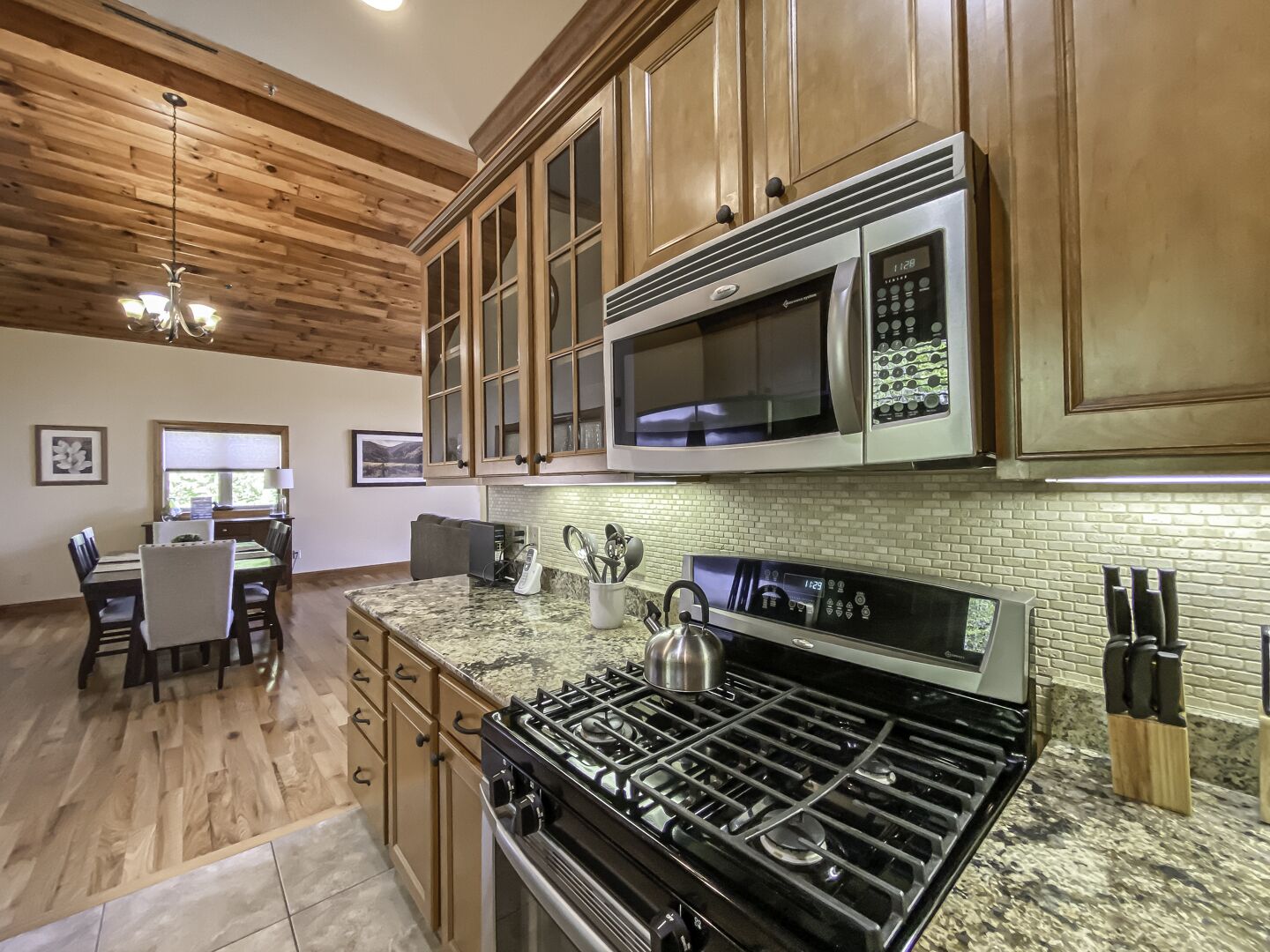 New Luxury Smoky Mountain Country Club Condo