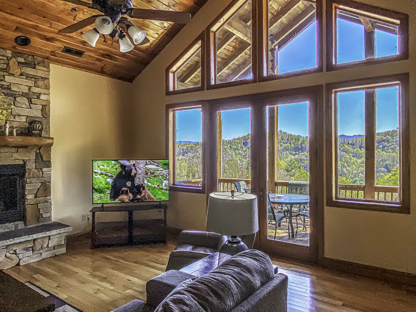 New Luxury Smoky Mountain Country Club Condo