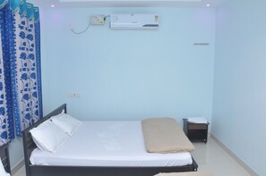 5 Schlafzimmer, Bügeleisen/Bügelbrett, Internetzugang