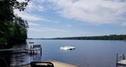 Lakefront Paradise on Northern Tip of Long Lake