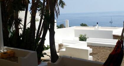 Stromboli, At Nino's House