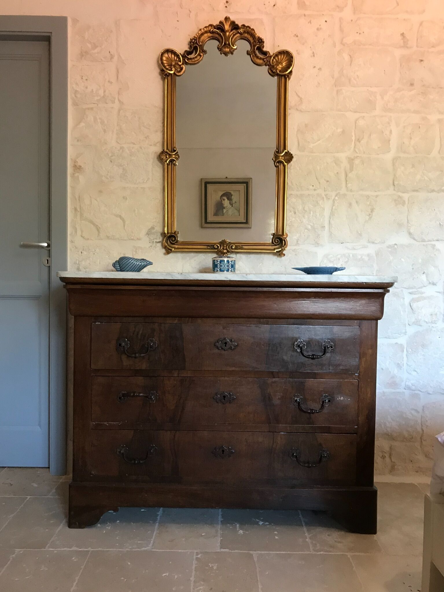 Bedroom I chest of drawers
