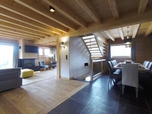 Interior - Nanook chalet in the heart of the diamond area (Notre Dame De Bellecombe)
