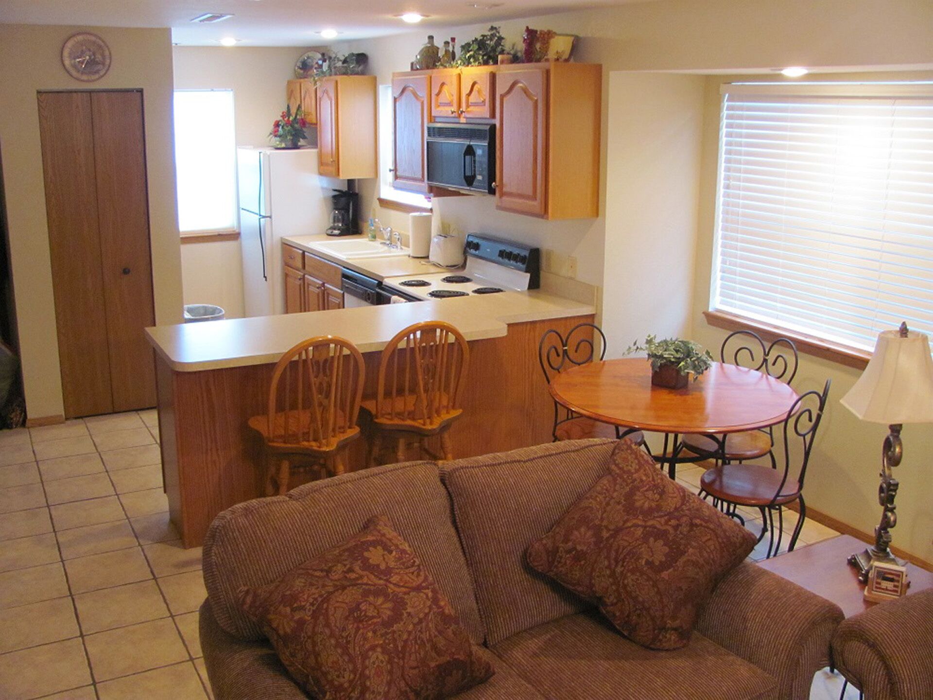 The Cove on Indian Point next to Silver Dollar City!  Beautiful View!  Walk-In!