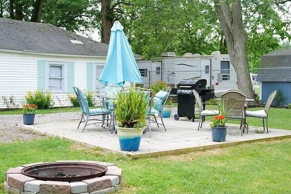 Fronteir cottages modern 2 bedroom cottage