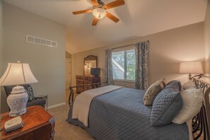 2 habitaciones, escritorio, wifi y ropa de cama 