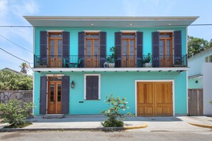 Exterior - Sophisticated Marigny Triangle Open Concept Home with Balcony (New Orleans)