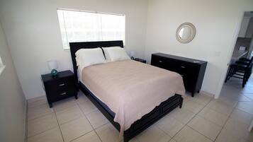 2 bedrooms, iron/ironing board, free WiFi, bed sheets