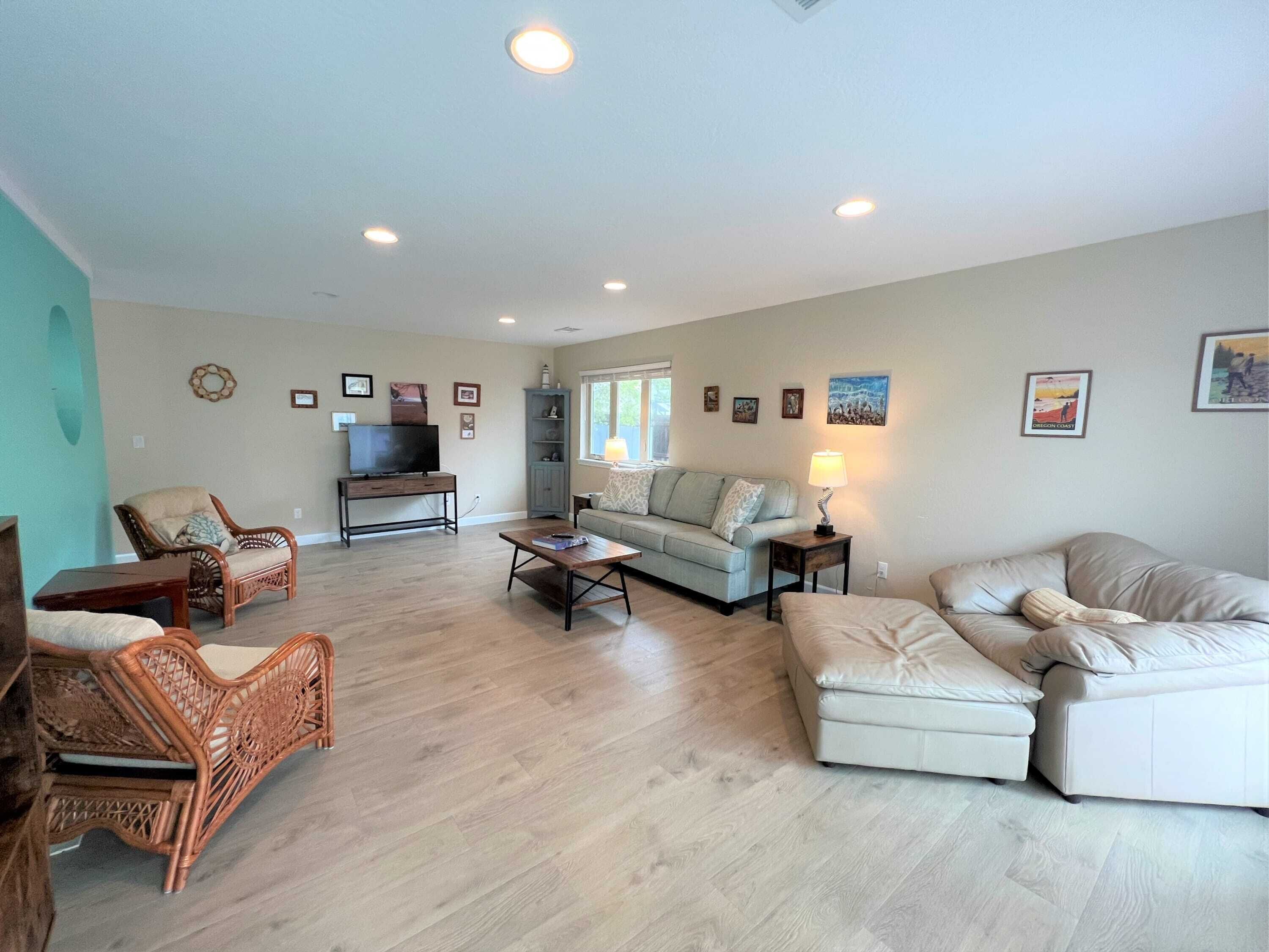 Charming 3 bed  2 bath home in Brookings