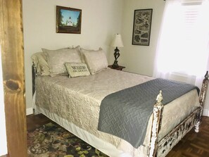 3 bedrooms, desk, iron/ironing board, free WiFi - Country Home on Montes Hill in Nacogdoches (Nacogdoches)