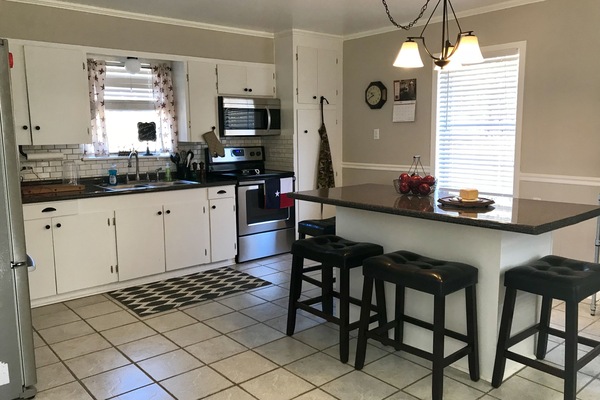 Frigorífic, microones, forn i placa de cuina