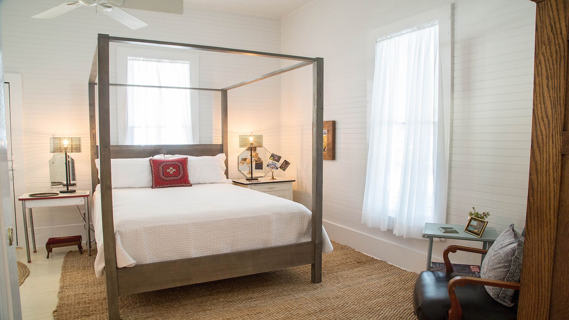 Taylor Inn - Private Rental of this Quaint Five Bedroom Country Inn