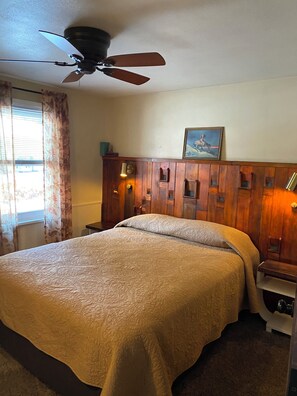 2 chambres, fer et planche à repasser, Wi-Fi gratuit, draps fournis