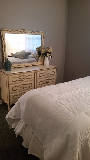 3 عدّة غرف نوم ومكواة/لوح كي وسرير سفر وواي فاي مجانًا