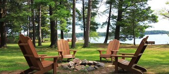 Beachview Cabin | Dog-Friendly in Fall & Spring
