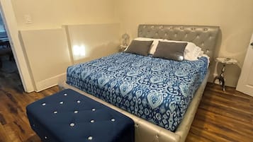 4 bedrooms, iron/ironing board, free WiFi, bed sheets