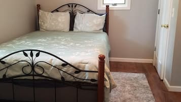 2 Schlafzimmer, Schreibtisch, Bügeleisen/Bügelbrett, WLAN