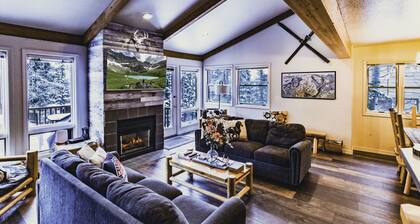 The Caribou Getaway - Slopeside Ski In/Out Home near Glacier National Park!!!