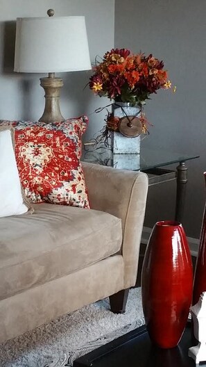 Smart TV, ping pong, books