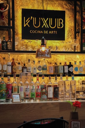 Bar (on property) - Le Muuch Hotel (Valladolid)