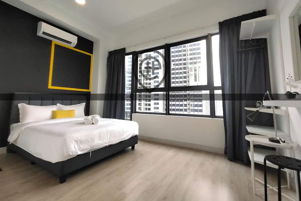 3 bedrooms, desk, blackout curtains, iron/ironing board