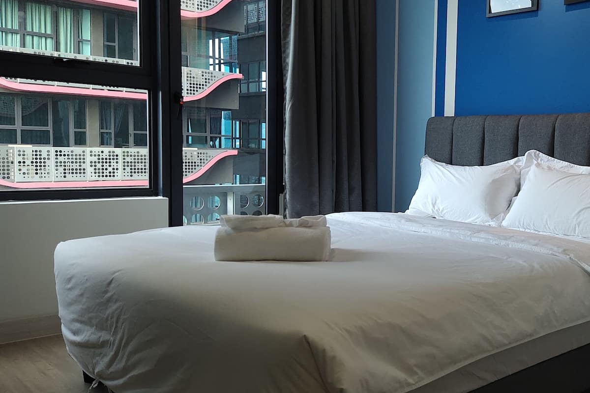 3 bedrooms, desk, blackout curtains, iron/ironing board